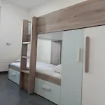 Abril 56 Villa&suites בית נופש אורניה
